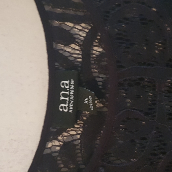 Ladies Blouse - Picture 2 of 4